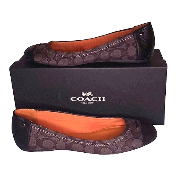 Signature COACH Chelsea Slip-ons Size 8.5 - Picture 2 of 5